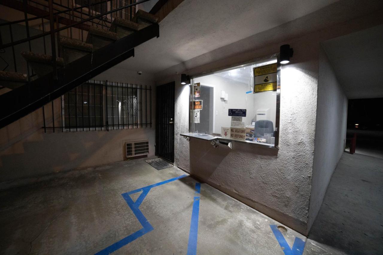 Artesia Motor Inn Bellflower Zewnętrze zdjęcie